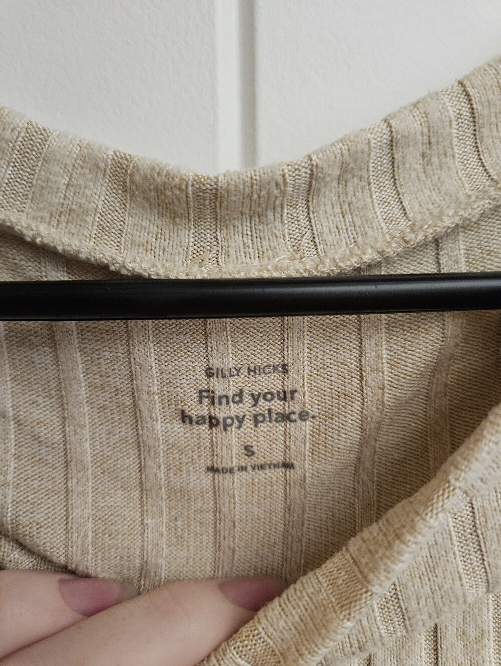 Gilly Hicks Ribbed Cropped Cream Sweatshirt - Picture 2 of 8